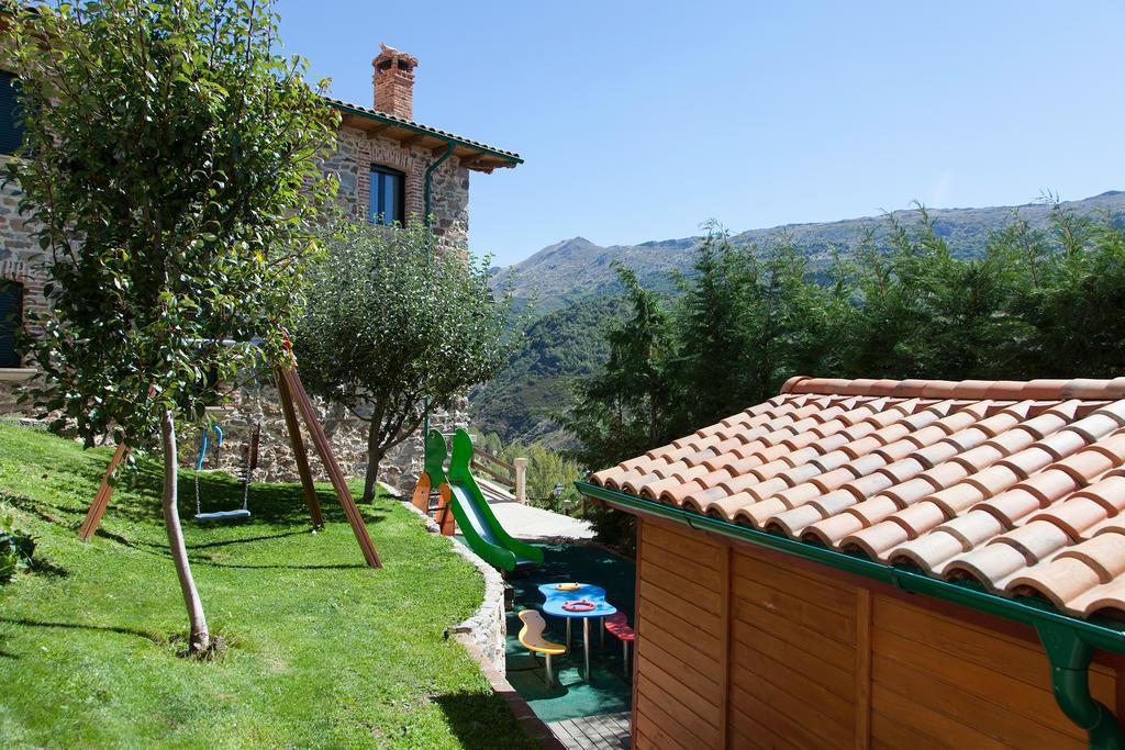 Gasthaus Casa Rural La Majada De Penacorada Fuentes de Peñacorada Exterior foto